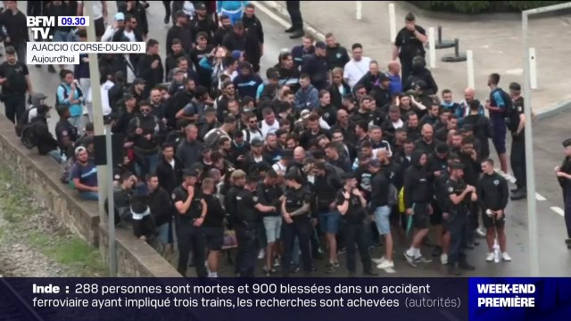 Ajaccio-OM: les supporters marseillais escortés par la police sur le chemin du retour, au lendemain d'un match marqué par des violences