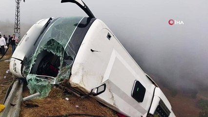 Yolcu otobüsü şarampole yuvarlandı: Ölü ve yaralılar var
