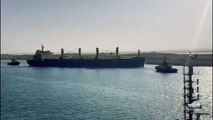 استئناف الملاحة البحرية في قناة السويس بعد نجاح تحريك ناقلة النفط المتعطلة #مصر #العربية