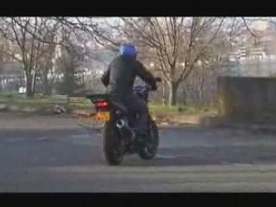 [Stone] Stunt Fazer 600