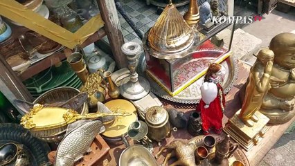 Jembatan Item Jatinegara, Surga Barang Loak Terbesar di Jakarta!
