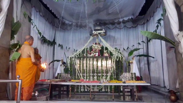 गोविंददेवजी का ज्येष्ठाभिषेक, नौका में बैठ ठाकुरजी ने आधे घंटे तक की जलयात्रा