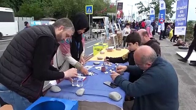 Kız Kulesi'nin çevresi dalgıçlar tarafından temizlendi