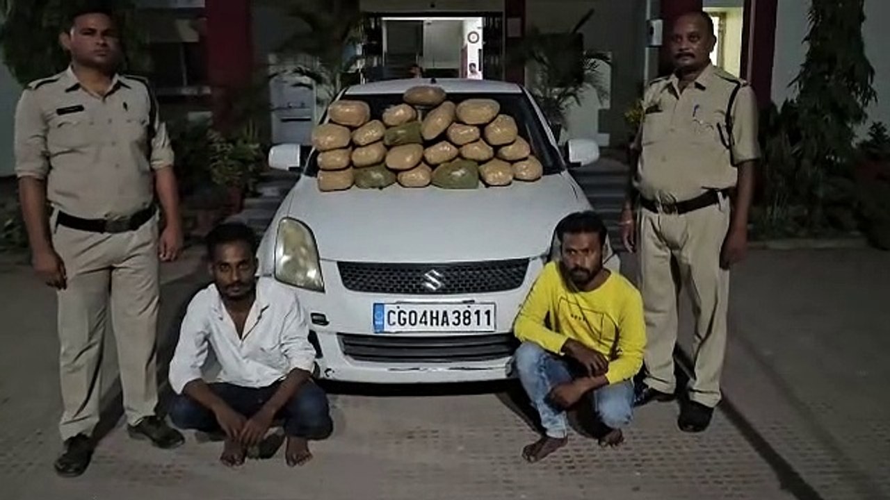 साढ़े पांच लाख के गांजा के साथ दो तस्कर गिरफ्तार
