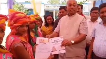 रीवा: विधानसभा अध्यक्ष ने घर-घर जाकर बहनों को दिए स्वीकृत पत्र- देखें क्या कहा