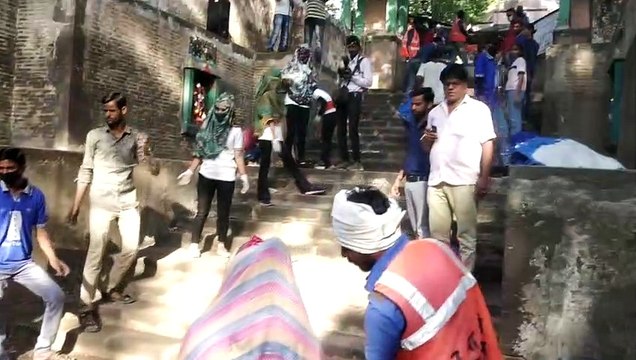 देशभक्ति गीतों की धुन पर चले तगारी-फावड़े और संवर गई प्राचीन बावड़ी की चमक