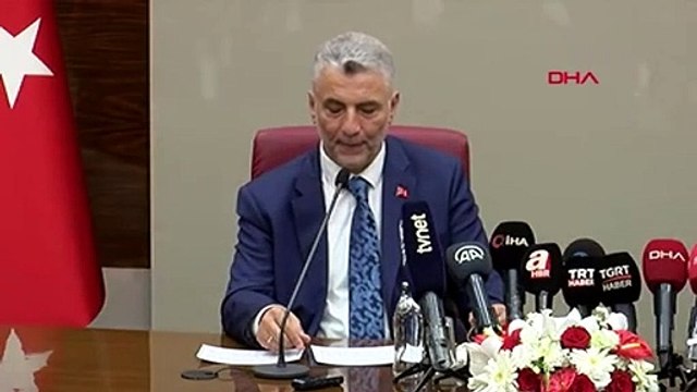 Ticaret Bakanlığına getirilen Ömer Bolat görevi devraldı.