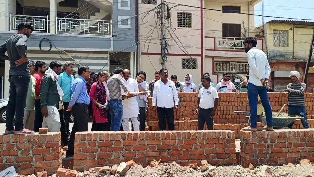 The colonizer encroached on the land reserved for the park