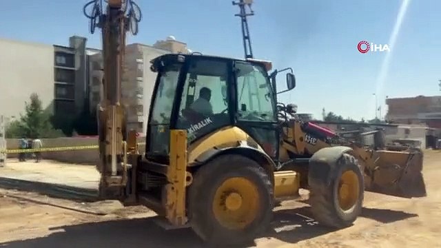 Les ouvriers creusant pour la construction ont trouvé des obus de mortier