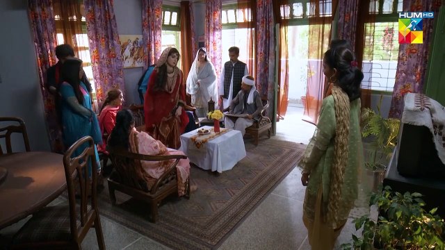 Daal Mein Kuch Tou Kala Hai..!! #zainbaig #zainabshabbir - Fareb - FLO Digital