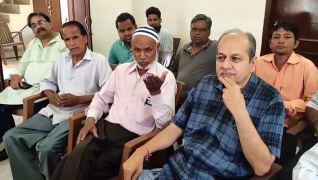 सीआरपीएफ का नियम विरुद्ध गेट, सीवरेज लाइन के बाद नहीं सुधारी सड़कें