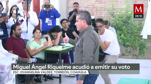 Miguel Ángel Riquelme acude a votar en elecciones por la gubernatura de Coahuila