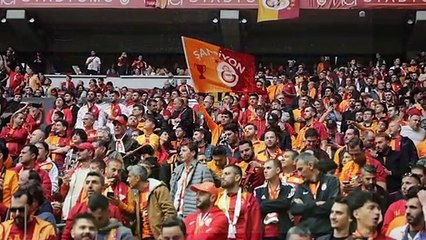 Fenerbahçeliler bunu da gördü! Derbiyi kazanan Galatasaray 32 yıl sonra bir ilke imza attı