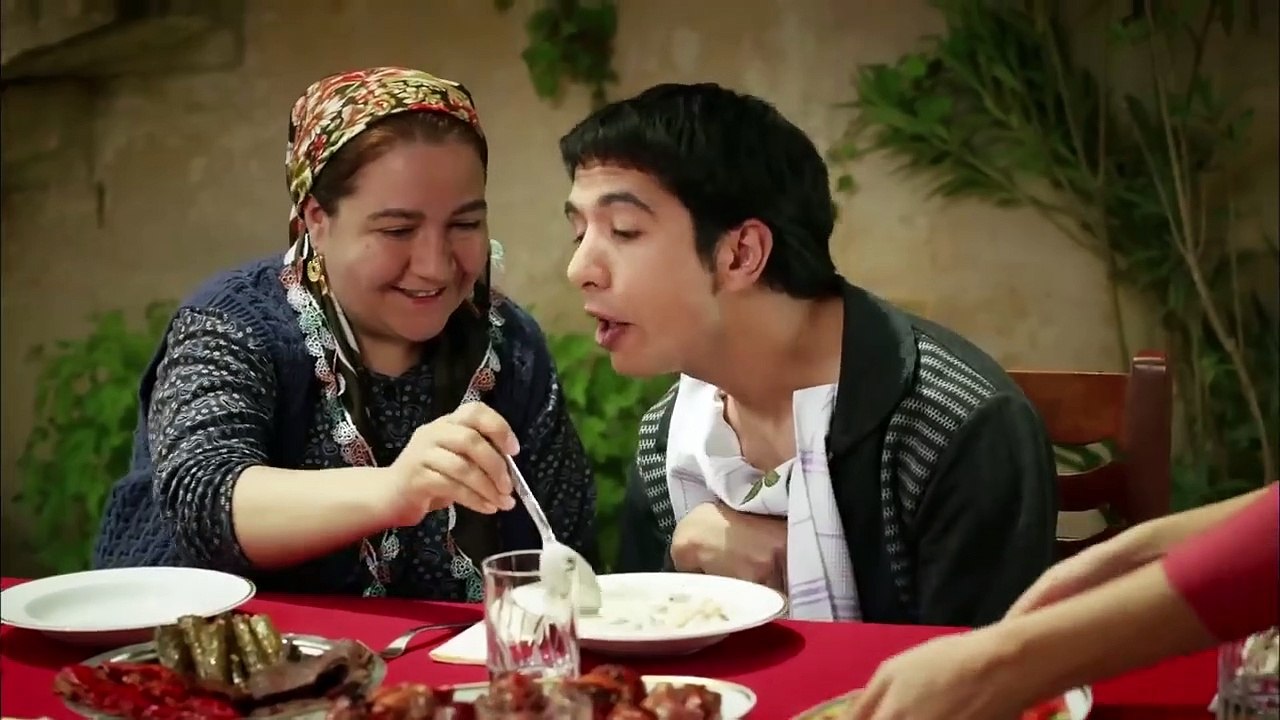 مسلسل ورد وشوك الحلقة 13