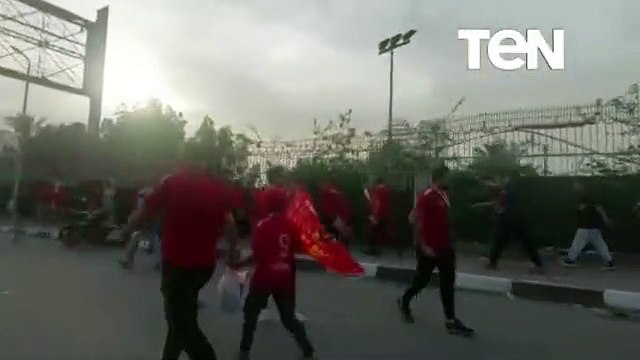 الأجواء في محيط استاد القاهرة قبل انطلاق مباراة الاهلي والوداد في نهائي أبطال إفريقيا
