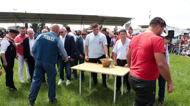 KIRKLARELİ - Kavasoğlu ve Şamdancıbaşı İbrahim Yağlı Güreşleri'nde Mustafa Batu başpehlivan oldu