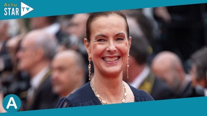 Carole Bouquet : Loin du glamour de Cannes, elle change complètement de look... et les internautes v