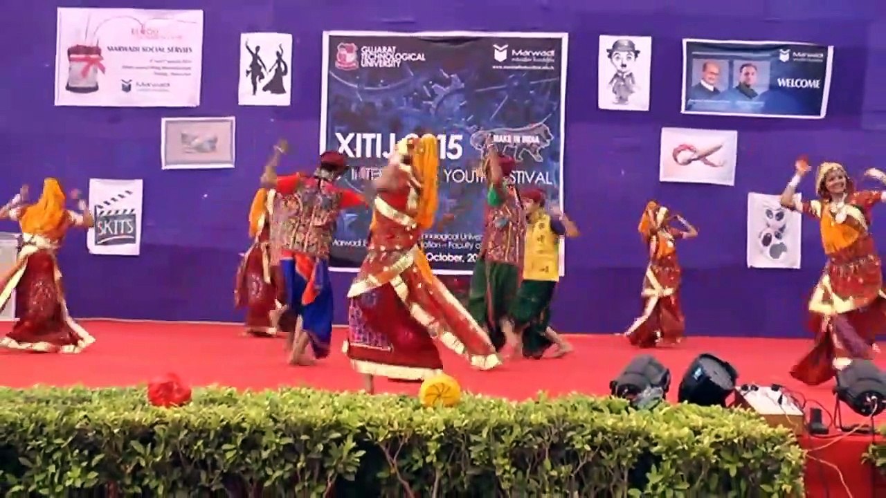 Gujarat Culture awesome Folk dance by boys and girls couples with Umbrella _ GTU Xitij
