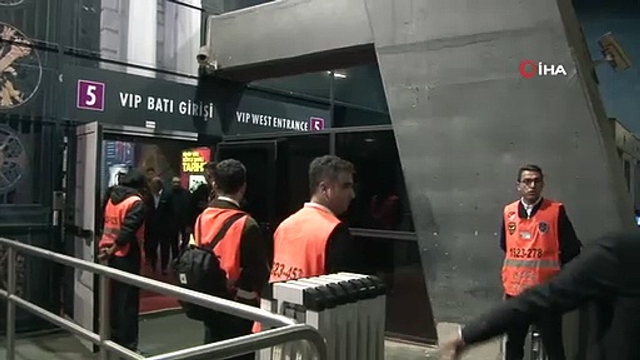 Fatih Terim, derbiyi takip etti