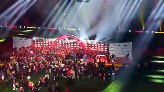Galatasaray'ın yıldızı Mauro Icardi'den Fener ağlama tezahüratı!