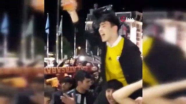 Galatasaray célèbre sa victoire au Derby avec ses rivaux rivaux