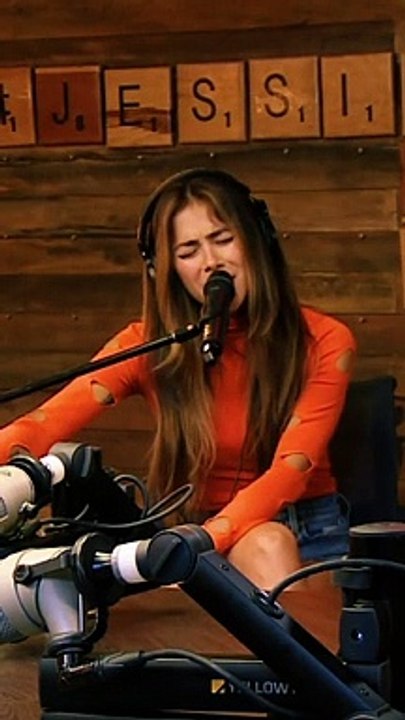 Greeicy Rendón rompe en llanto durante entrevista