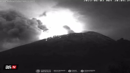 Video: The Popocateptl volcano in Mexico shooting lava bombs