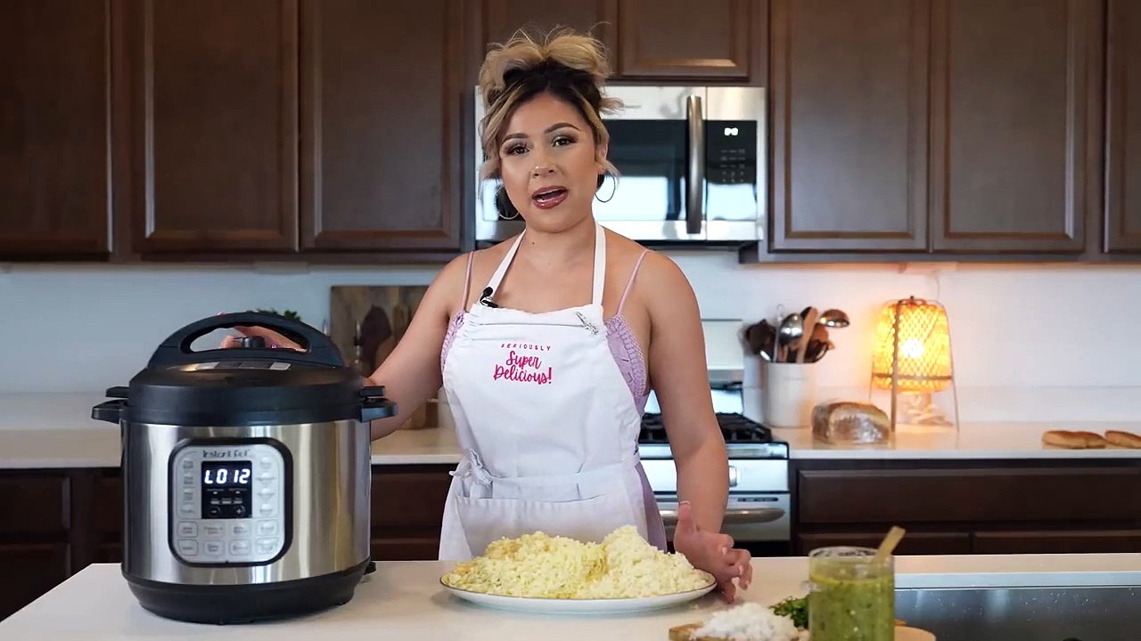 YOU HAVE TO TRY THIS DELICIOUS BEEF BIRRIA TOASTED CHEESE SANDWICH _ CHEESY BIRRIA GRILLED CHEESE