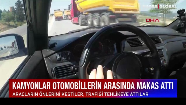 Pes dedirten anlar: Kamyonlar otomobillerin arasında ölüme davetiye çıkardı