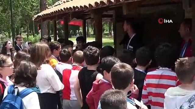 Öğrencilerden 8 Asırlık Çarşamba Göğceli Çivisiz Camii'ne Hayran Kaldılar