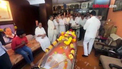 मुख्यमंत्री शिंदेंनी -घेतलं सुलोचना -दिदिंचं अंत्यदर्शन