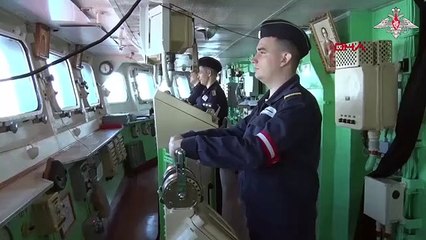 La marine de la Fédération de Russie lance des exercices dans les mers orientale et occidentale