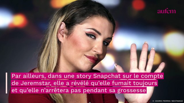 Amandine Pellissard enceinte : dentelle et satin rouge, son shooting en lingerie très sexy