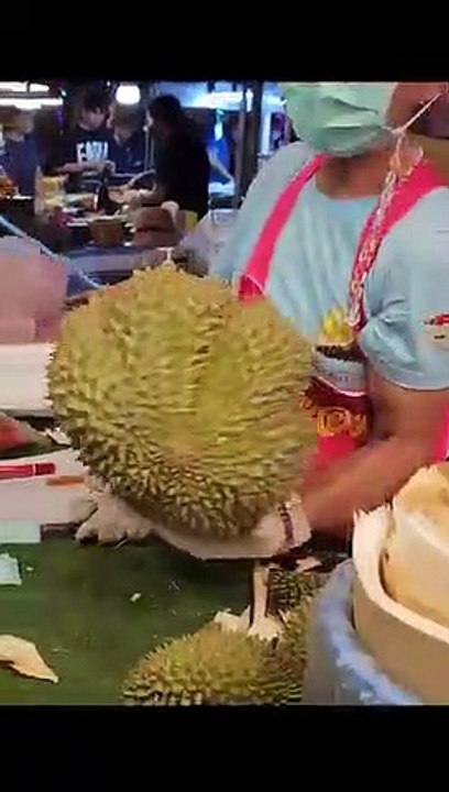 Giant_Durian_Fruits_Cutting_Skills_-_Thai_Street_Food_#shorts videos