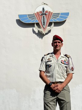 Colonel Fabien Striffling, chef de corps du 2e RPIMa : Les portes ouvertes permettent de montrer à la population l’environnement dans lequel travaillent nos paras.