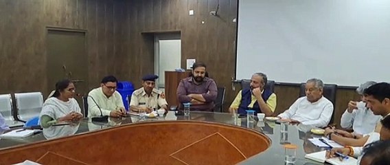 जिले में महात्मा गांधी पुस्तकालय एवं संविधान कक्ष किया जाएगा स्थापित