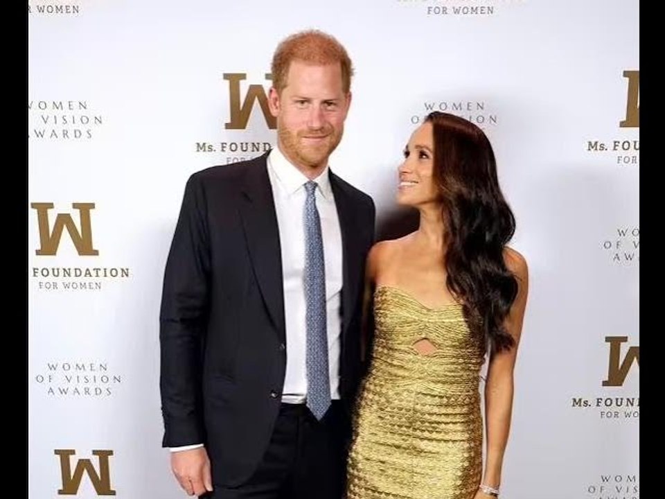 Re Carlo "tira un sospiro di sollievo" dopo l'inversione a U del principe Harry e di Meghan Markle