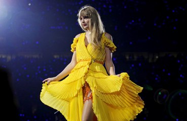 Taylor Swift swallowed a bug during gig in Chicago