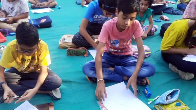 बच्चों ने चित्रों से बताया पर्यावरण को कैसे बचाया जा सकता है, देखे वीडियो