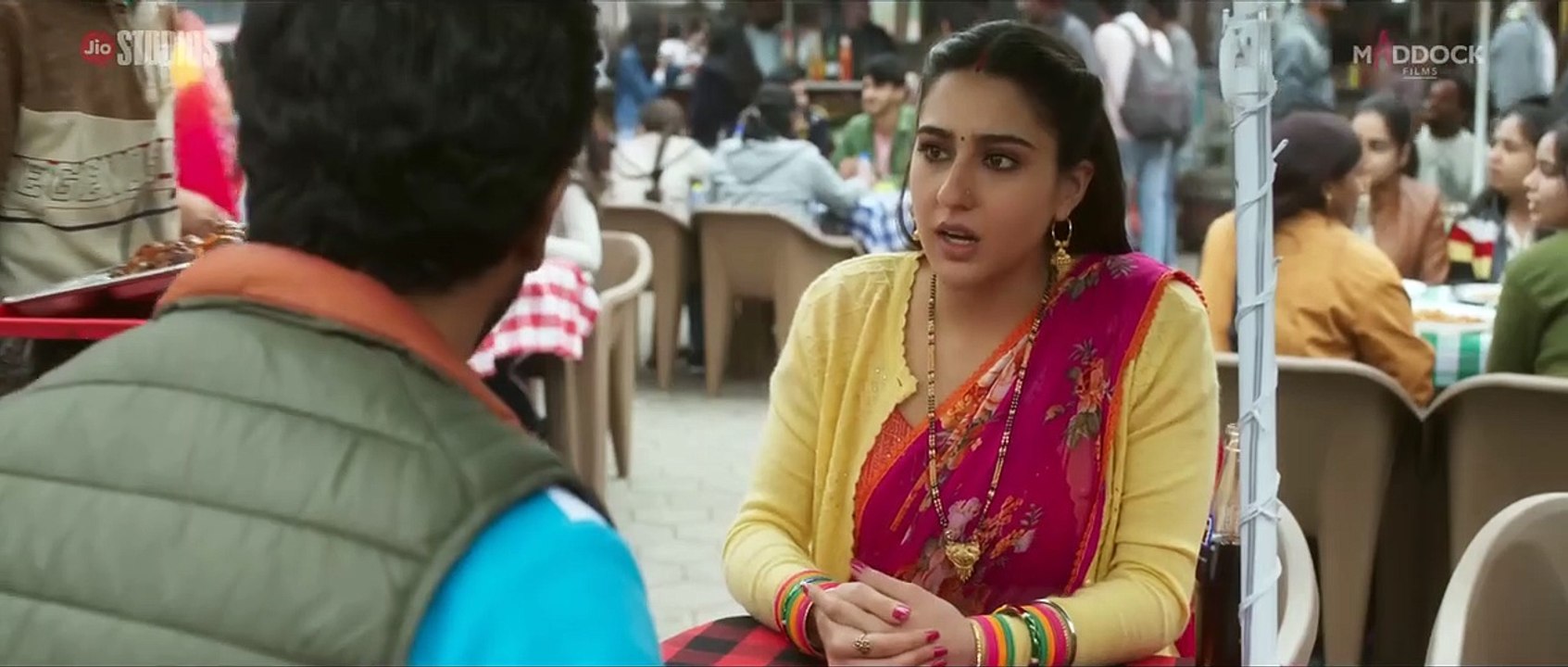 Zara Hatke Zara Bachke Trailer OV