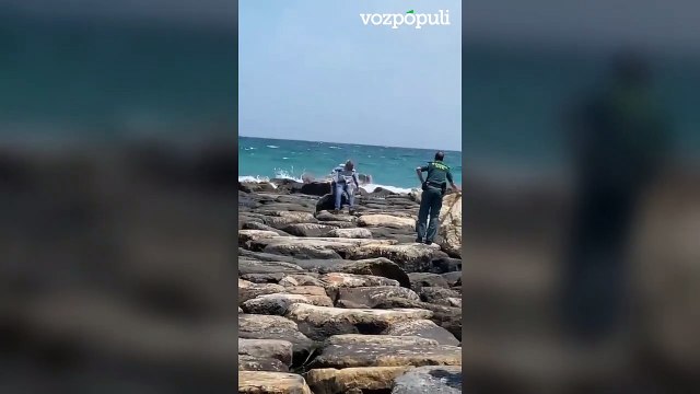 La Guardia Civil abate a un jabalí que hirió a dos personas en la playa de El Campello