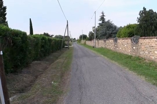 Cerveteri, i residenti a Via Casali di Zambria preoccupati per l'incuria delle cunette