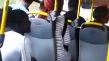 Gümüşhane’de bir dolmuşta söyledikleri şarkıyla yolculuğu şahane bir hale getiren afro amerikan dostlarımız 