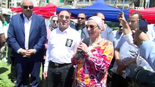 محافظ الإسكندرية ووزيرة البيئة يتفقدان اصطفاف معدات شركة نهضة مصر للخدمات البيئية