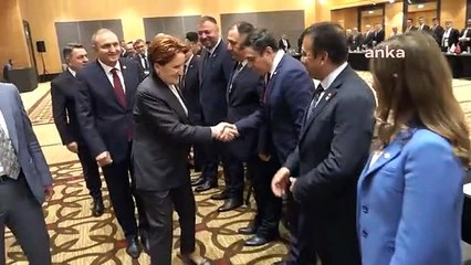 Akşener, Partisinin İl Başkanlarıyla Bir Araya Geldi