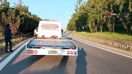 E-5 üzerinde çekicinin çarptığı yayanın 2 bacağı kırıldı