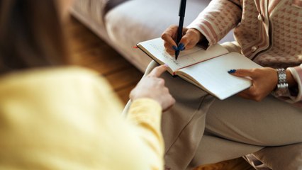 Maybe You Need a Life Coach, Not a Therapist—Here's the Difference