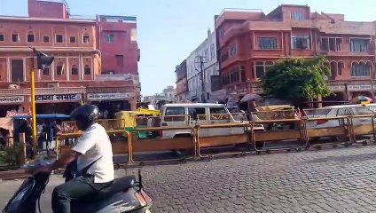 अतिक्रमण हटाते नहीं, यातायात सुगम करने के लिए कट बंद क्यों ?