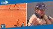 Roland-Garros : une ramasseuse reçoit violementune balle en pleine tête et fond en larmes