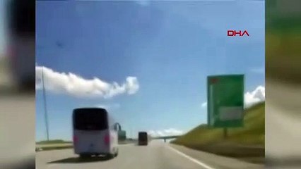 Un camion est entré en collision avec une navette transportant du personnel de THY : plus de 20 blessés